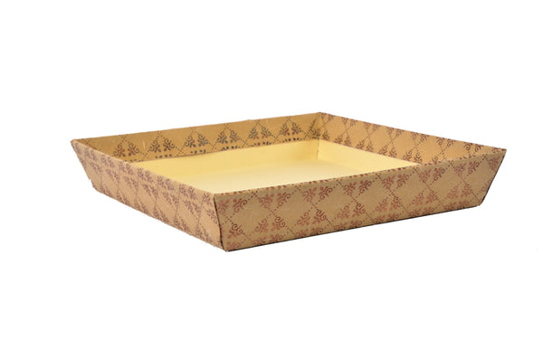 Handmade tray with flat base